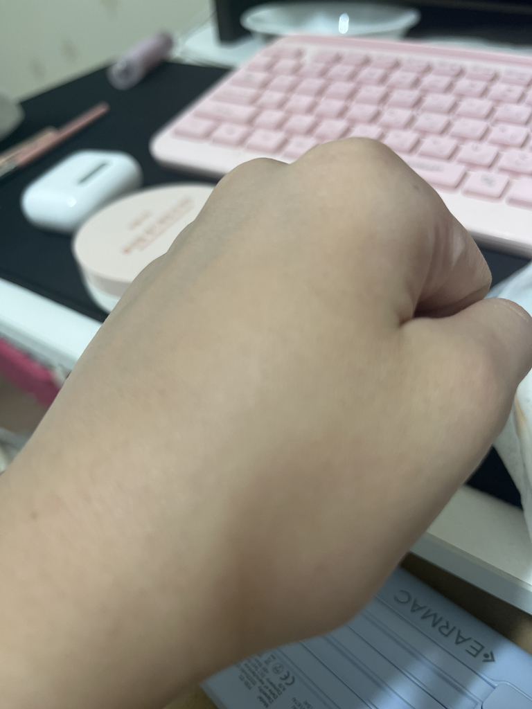 식물나라 (SHINGMULNARA) 뽀얀쌀 생기 톤업 선쿠션 [SPF50+/PA++++] [02 생기 피치] review image