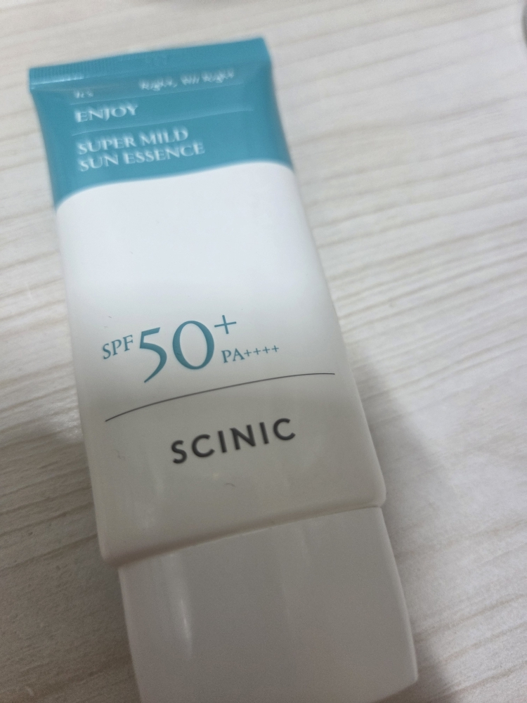Enzoi 超温和防晒精华 [SPF50+/PA++++]的真实用户使用照片