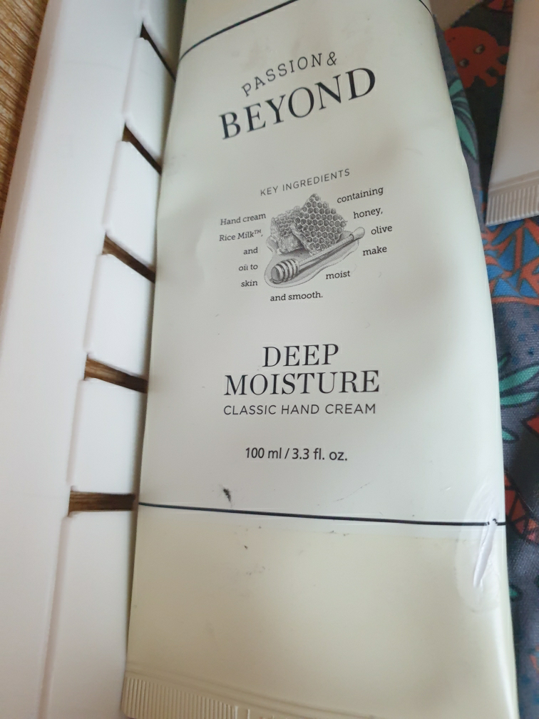 비욘드 (BEYOND) 클래식 핸드크림 [딥 모이스처] review image