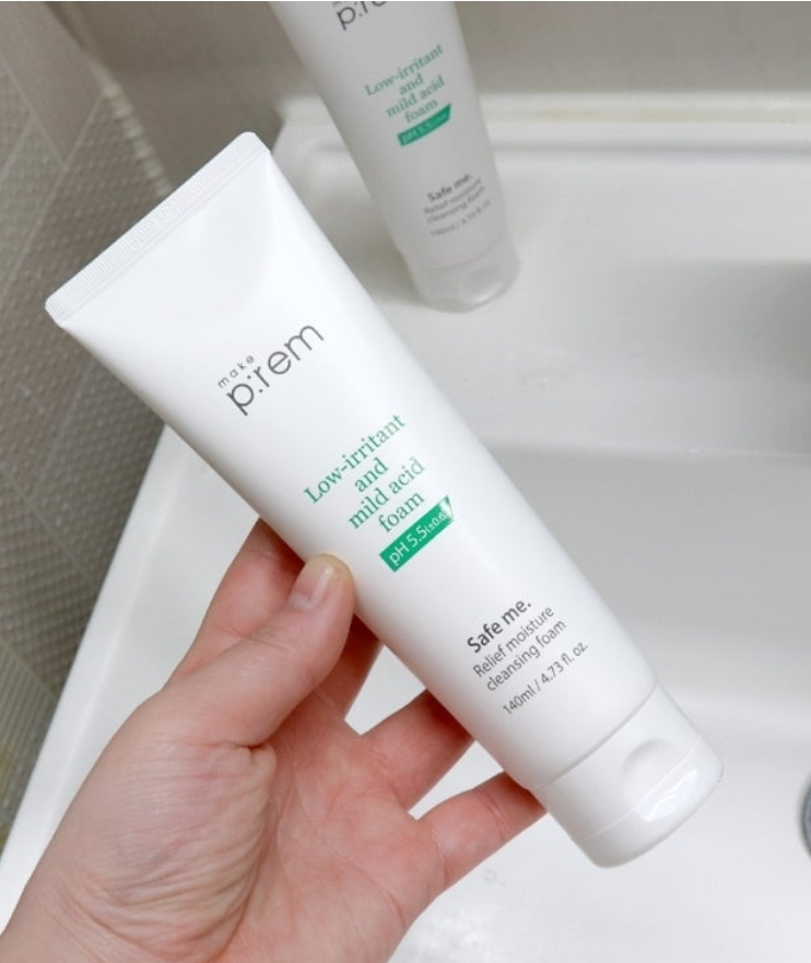 makep:rem Safe Me Relief Moisture Cleansing Foam review image