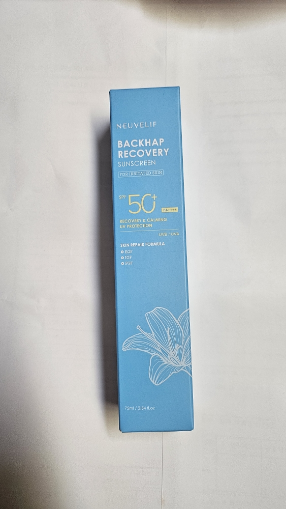 NEUVELIF Kem chống nắng Lily Recovery [SPF50+/PA++++] review image