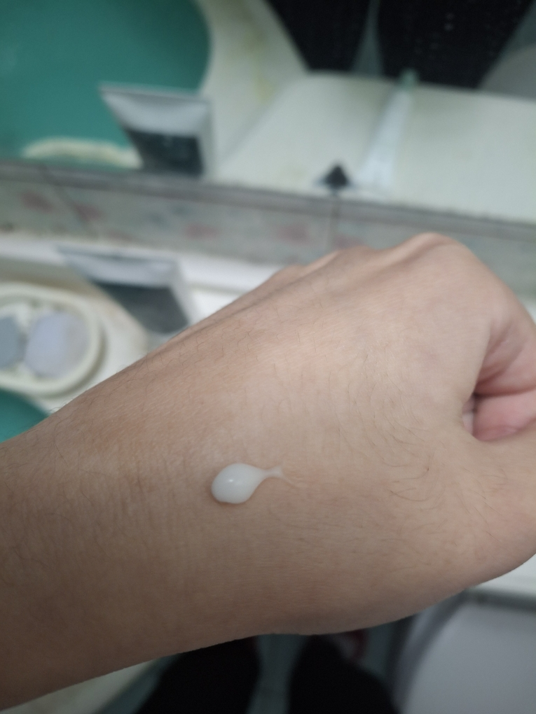 소미 (SOMI) 볼륨 리페어 아이크림 review image