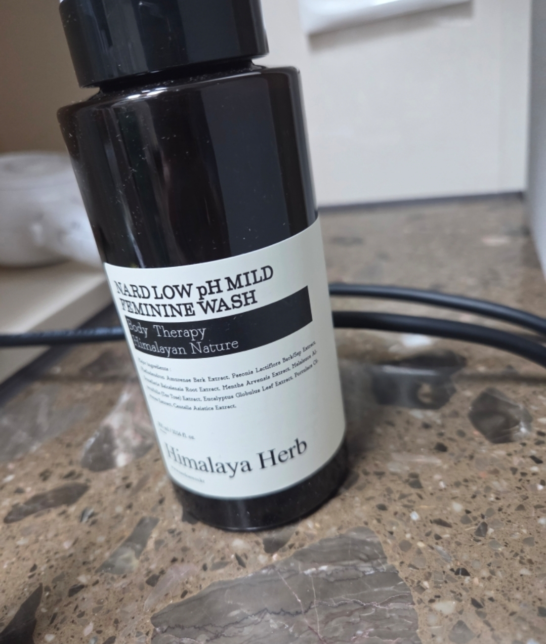 Ảnh đánh giá thực tế của người dùng về Dung dịch vệ sinh phụ nữ nhẹ nhàng có tính axit yếu