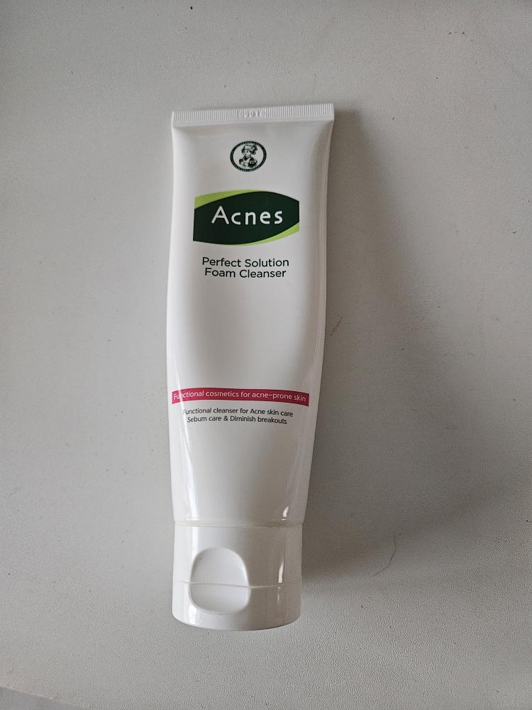 아크네스 (Acnes) 퍼펙트 솔루션 폼클렌저 review image