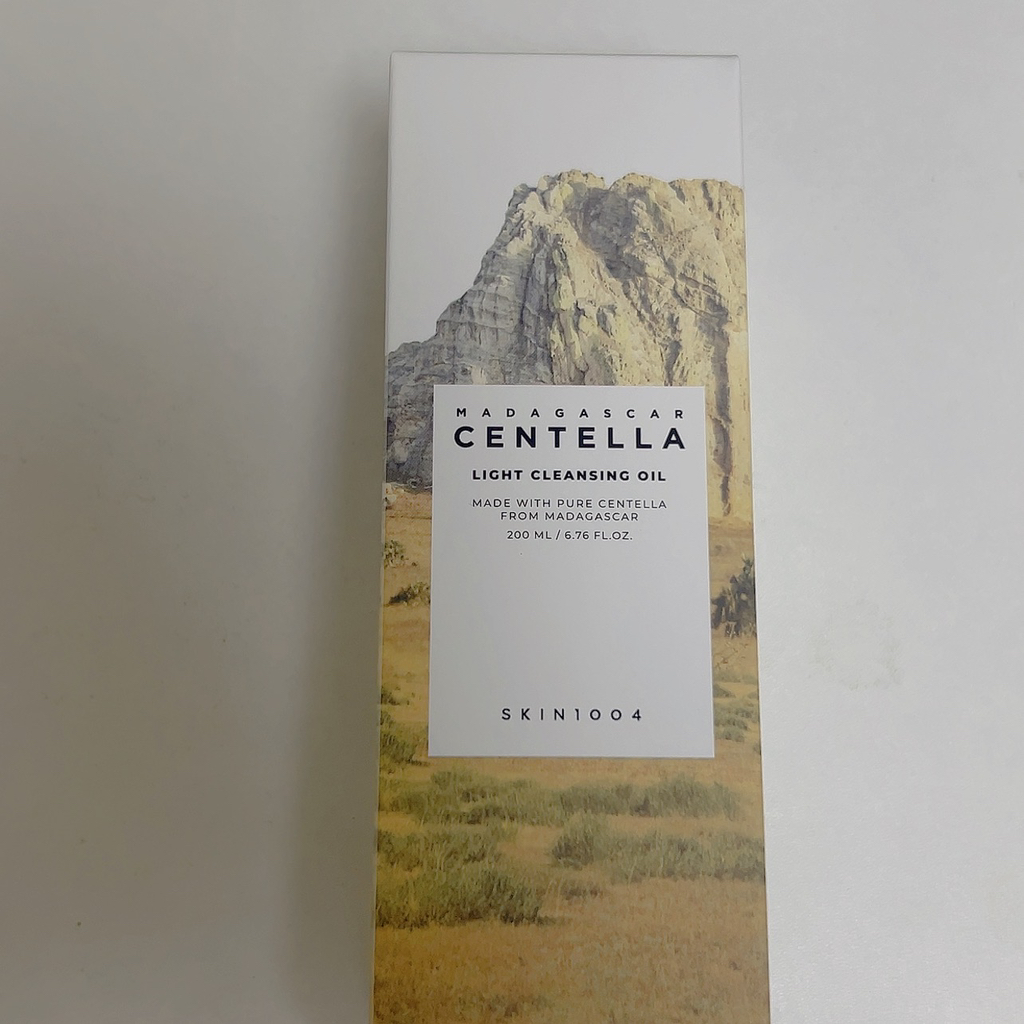 Ảnh đánh giá thực tế của người dùng về Madagascar Centella Light Cleansing Oil
