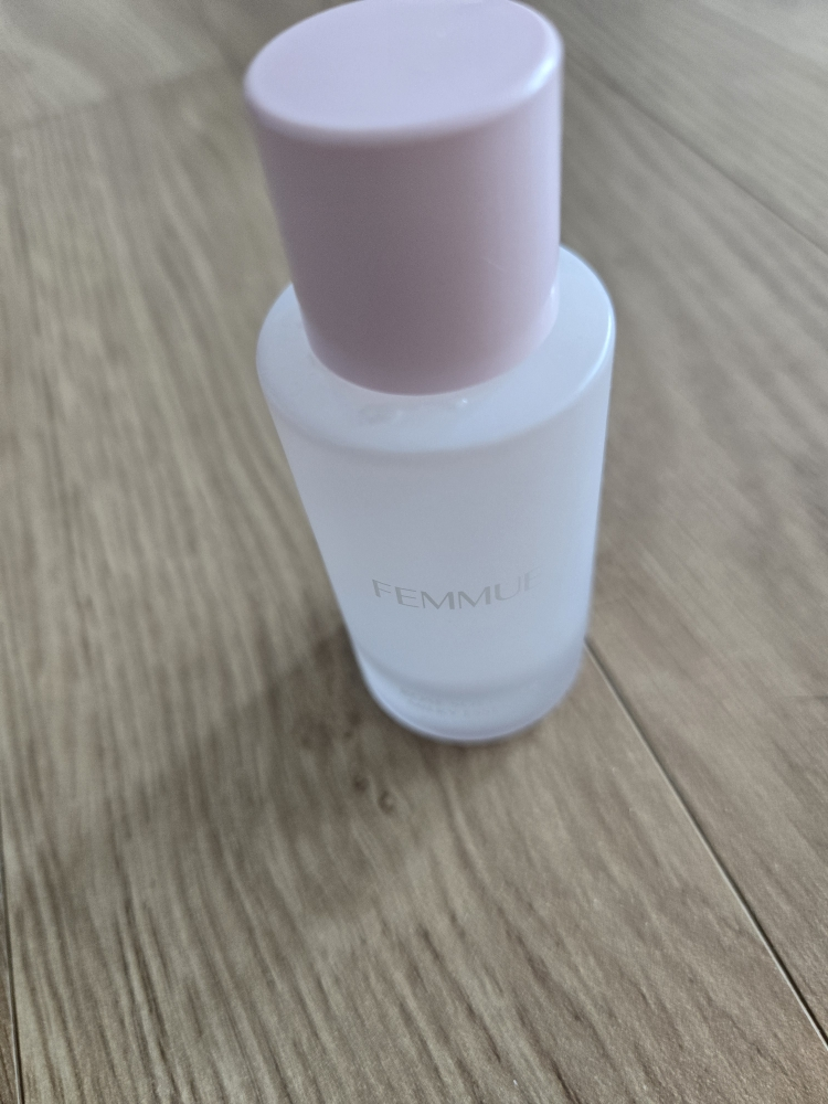 파뮤 (FEMMUE) 로즈 소프트너 밀키 에센스 review image