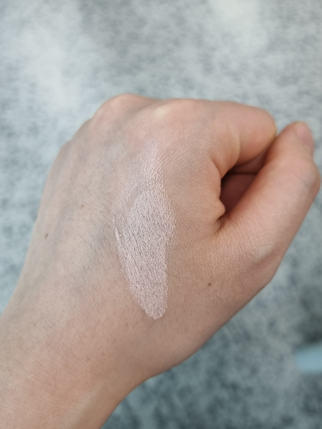 듀이트리 (DEWYTREE) 어반쉐이드 피치라이크 톤업 선스틱 [SPF50+/PA++++] review image