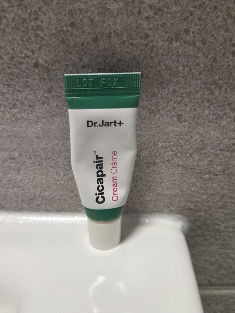닥터자르트 (Dr.Jart+) 시카페어™ 인텐시브 수딩 리페어 크림 review image