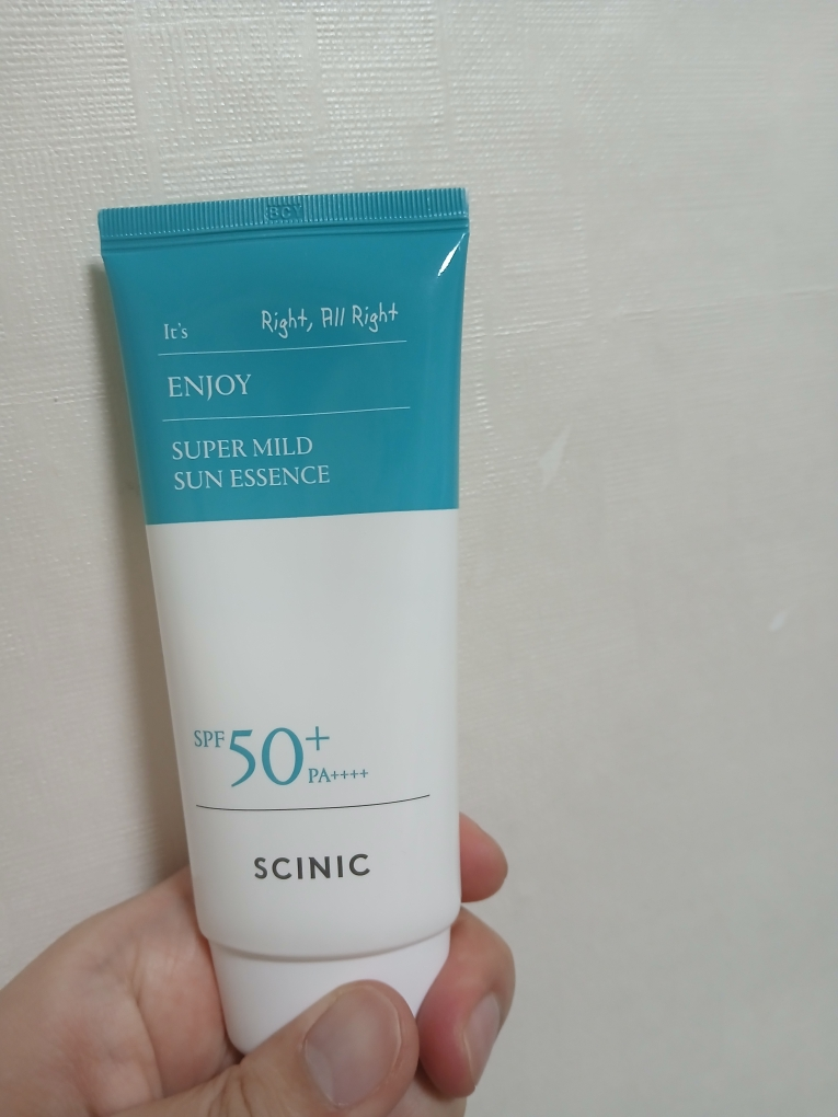 Enzoi 超温和防晒精华 [SPF50+/PA++++]的真实用户使用照片