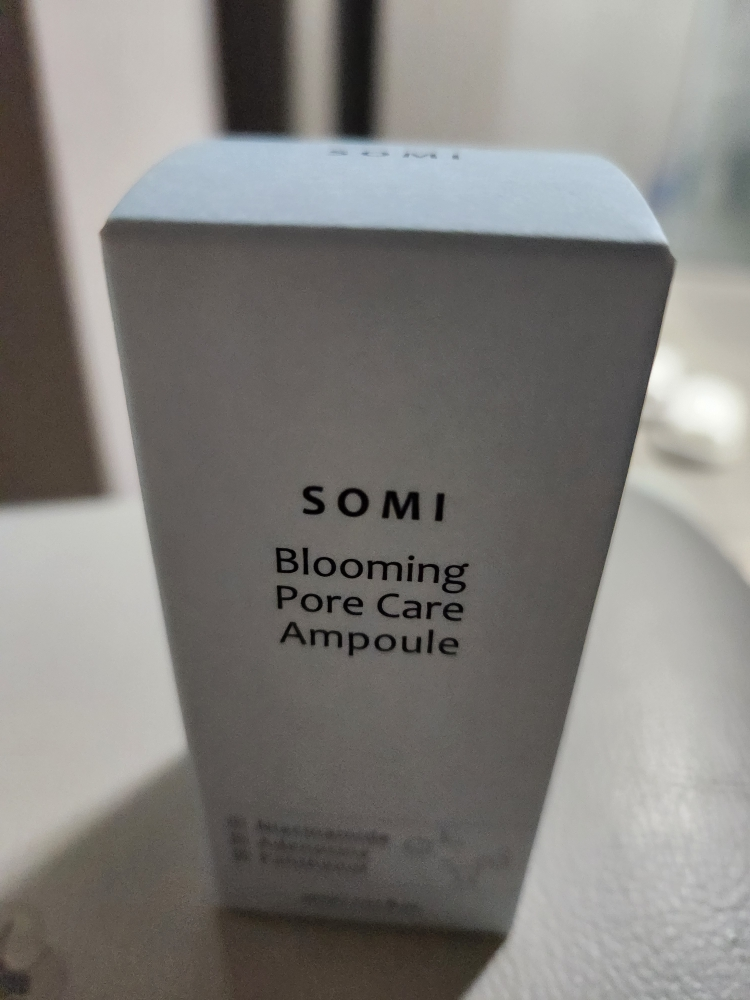 소미 (SOMI) 블루밍 포어 케어 앰플 review image