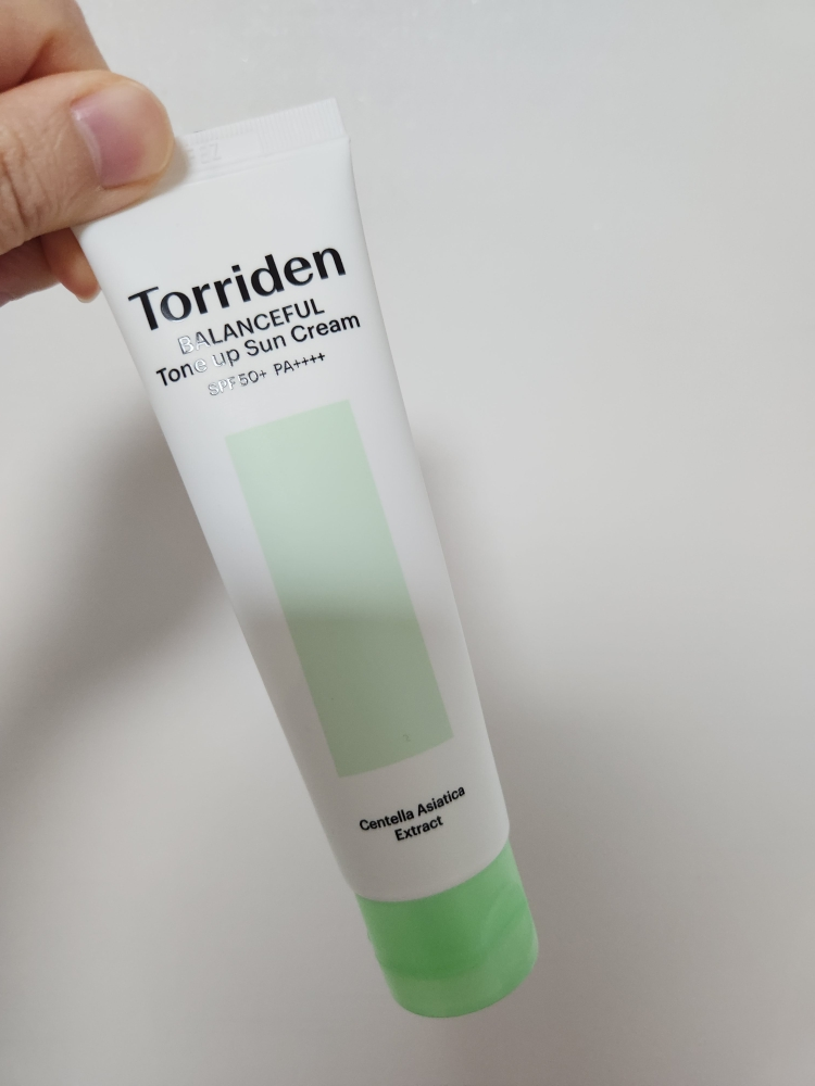 Torriden Kem chống nắng Balance Pool Sika Tone-Up [SPF50+/PA++++] review image