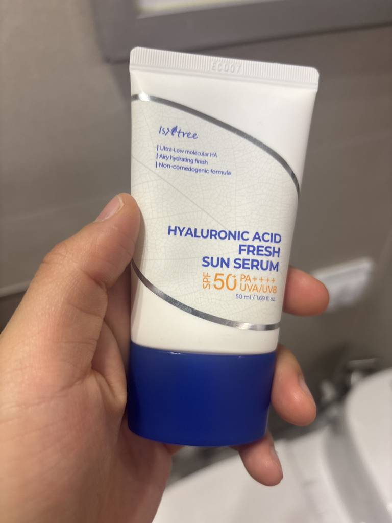 Ảnh đánh giá thực tế của người dùng về Hyaluronic Acid Fresh Sun Serum [SPF50+/PA++++]
