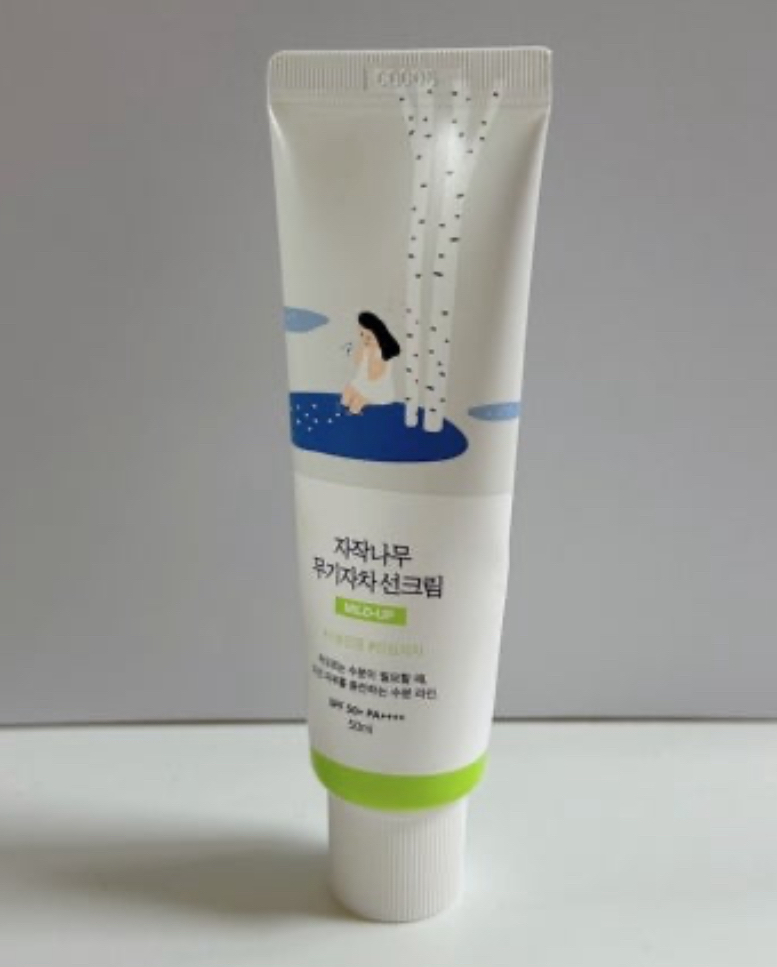 Ảnh đánh giá thực tế của người dùng về Kem chống nắng không chứa khoáng chất từ cây bạch dương [SPF50+/PA++++]