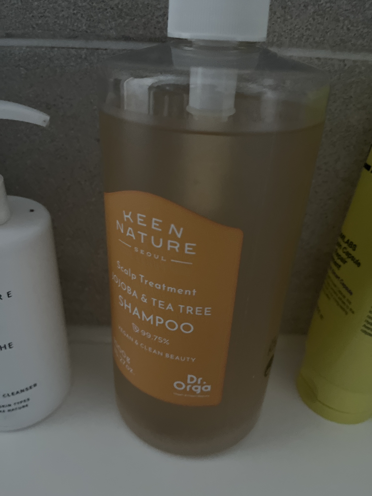 Ảnh đánh giá thực tế của người dùng về Hojoba Tea Tree Shampoo
