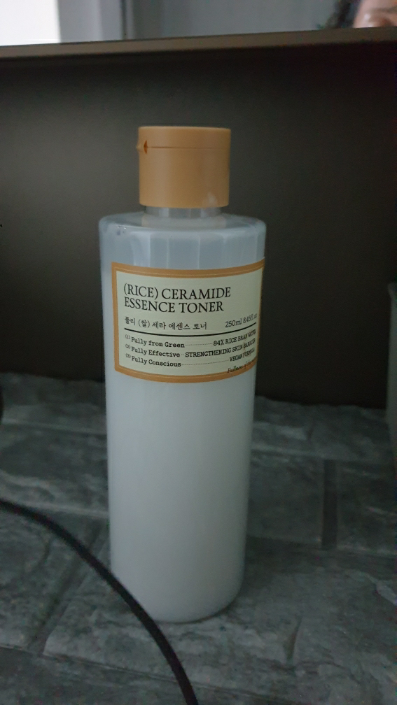 풀리 (FULLY) 쌀 세라 에센스 토너 review image