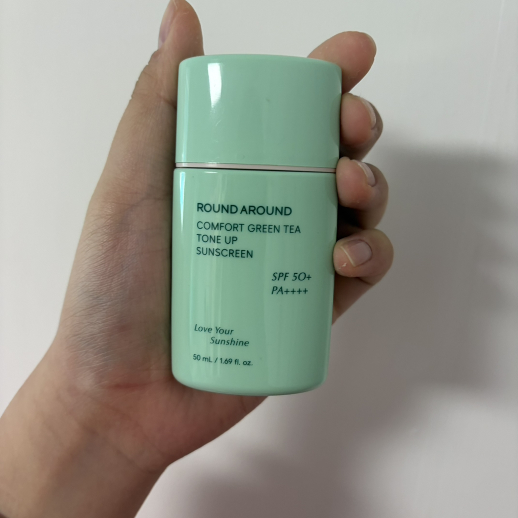 ROUNDAROUND Kem chống nắng làm sáng da Comfort Green Tea [SPF50+/PA++++] review image