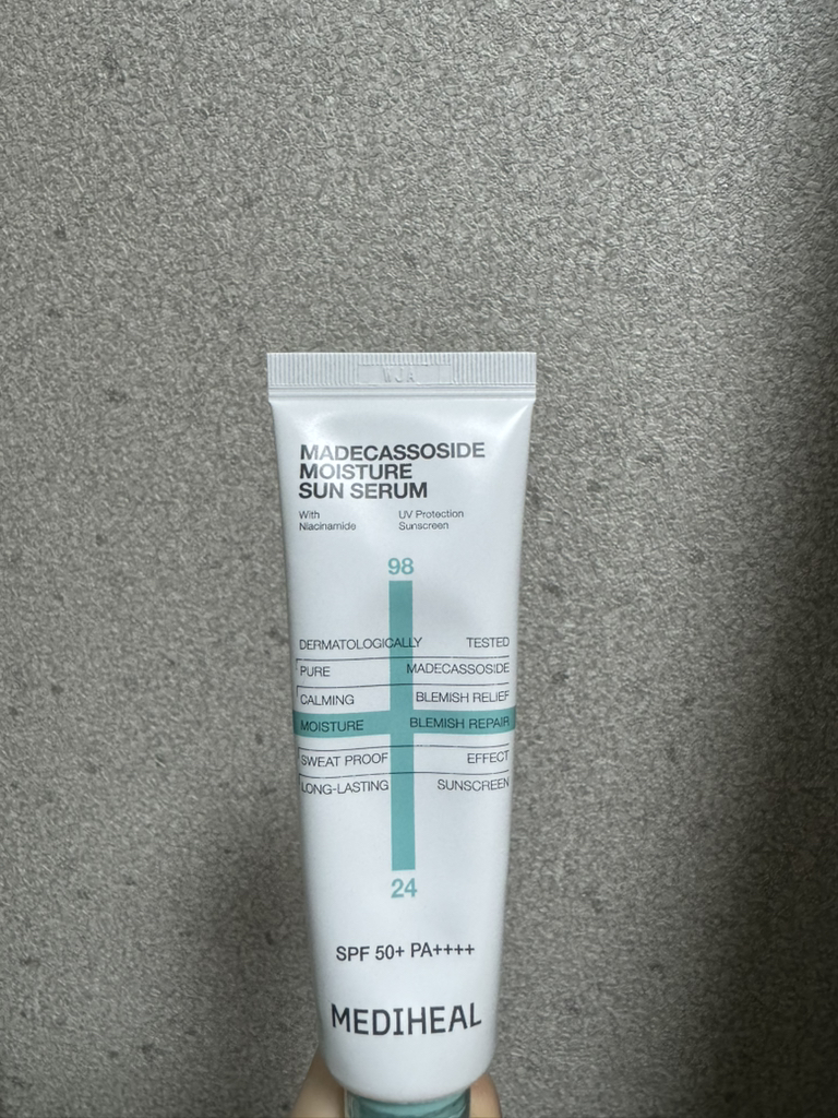 Ảnh đánh giá thực tế của người dùng về Madecassoside Moisture Serum Trace Repair [SPF50+/PA++++]