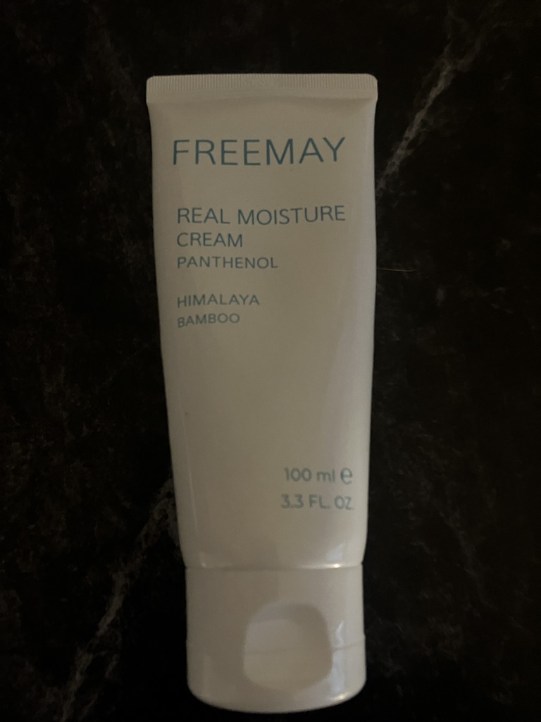 Ảnh đánh giá thực tế của người dùng về Kem dưỡng ẩm thực sự