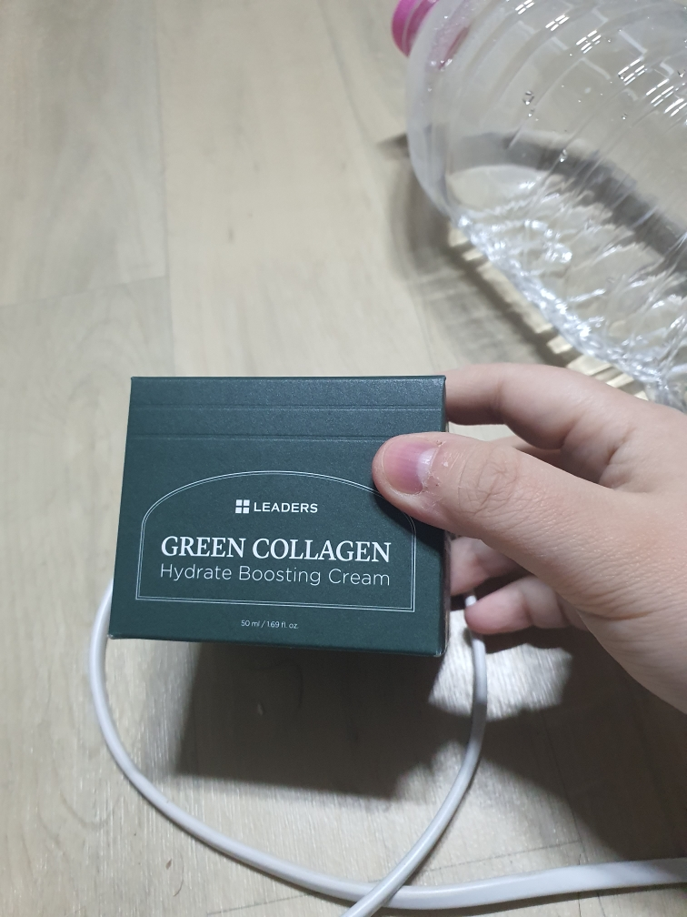 Ảnh đánh giá thực tế của người dùng về Kem dưỡng ẩm tăng cường collagen xanh