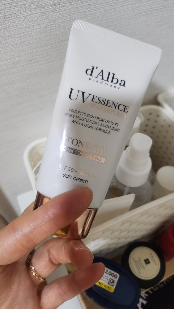 d'Alba Kem chống nắng Waterful [SPF50+/PA++++] [Essence] review image