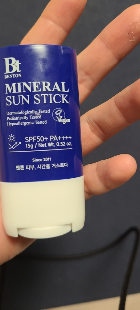 벤튼 (BENTON) 무기자차 선스틱 [SPF50+/PA++++] review image