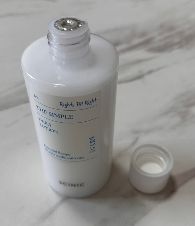 Ảnh đánh giá thực tế của người dùng về Kem dưỡng da hàng ngày đơn giản hơn