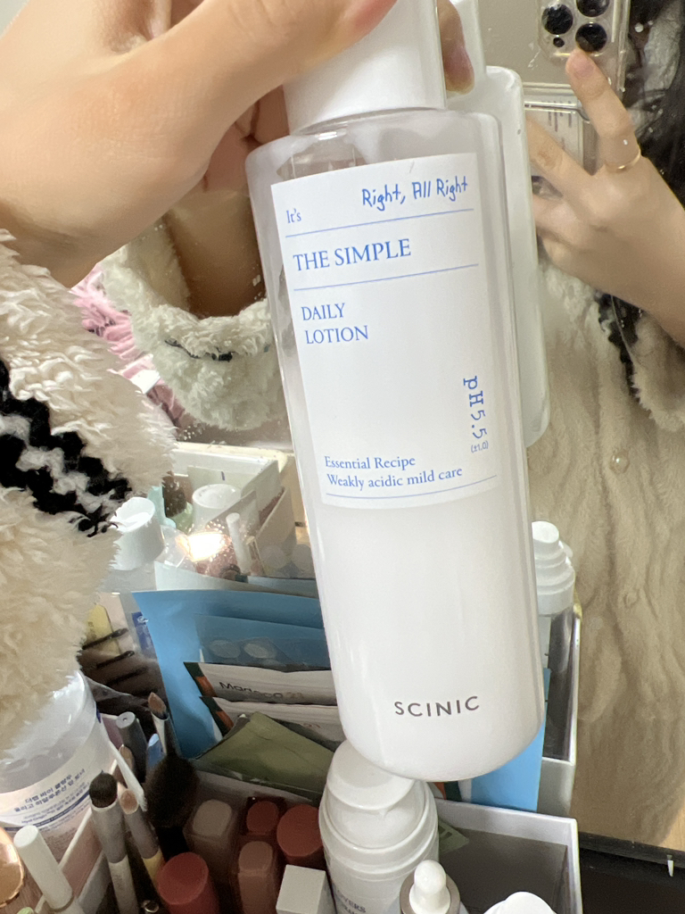 Ảnh đánh giá thực tế của người dùng về Kem dưỡng da hàng ngày đơn giản hơn