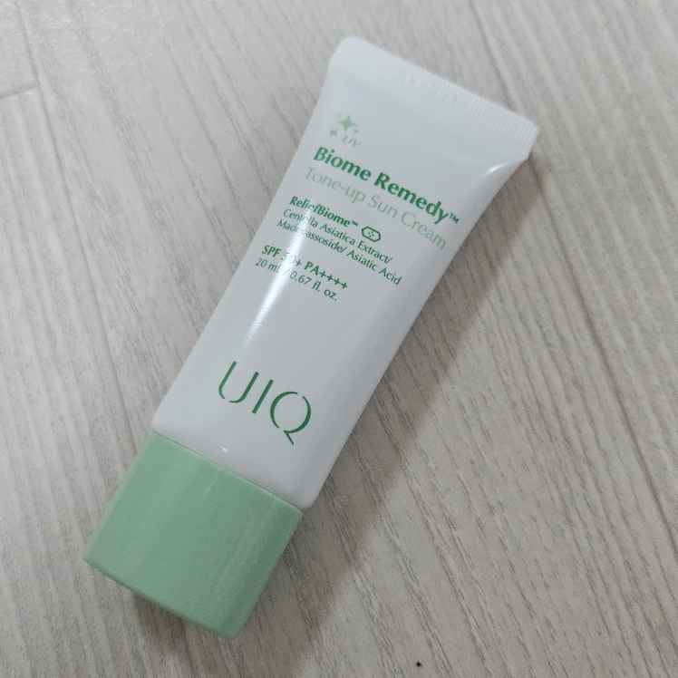 유이크 (UIQ) 바이옴 레미디 톤업 선크림 [SPF50+/PA++++] [그린] review image