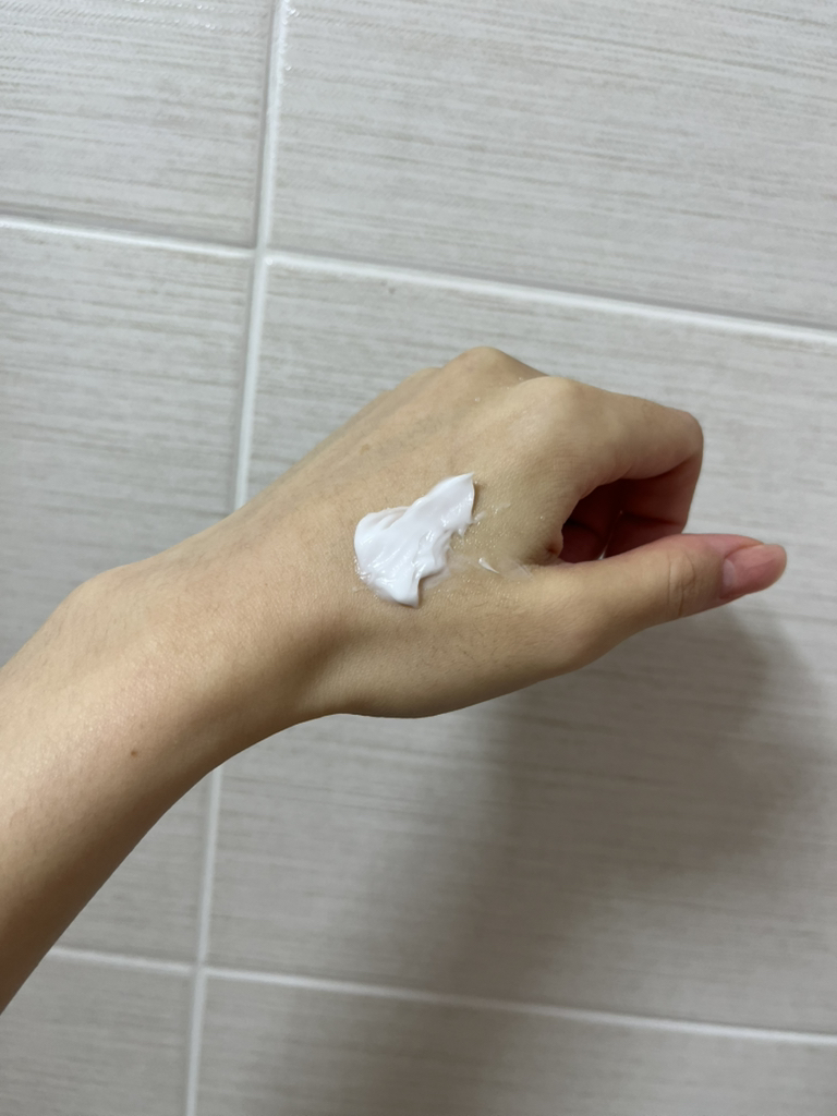 이니스프리 (INNISFREE) 그린티 버터 보습 크림 review image