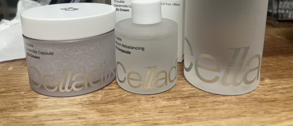 Celladix Trị mụn và cân bằng da 131 ống review image