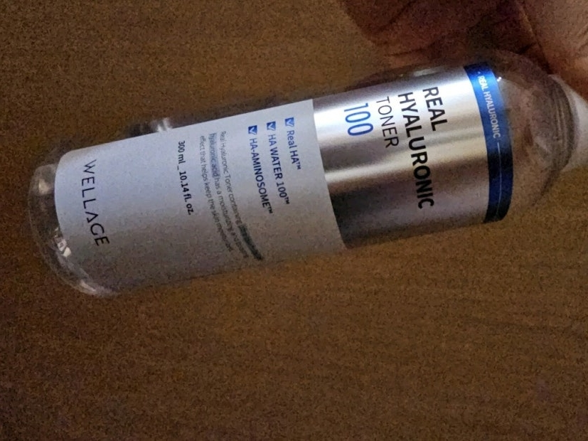 WELLAGE Real Hyaluronic 100 Toner review image