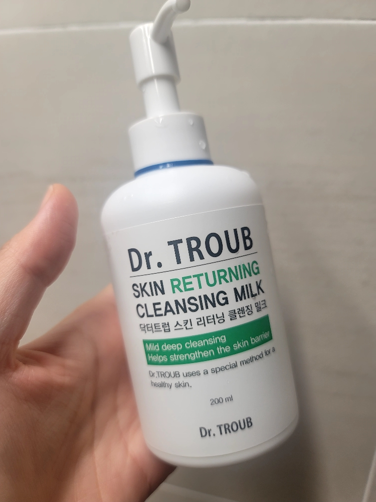 Ảnh đánh giá thực tế của người dùng về Sữa rửa mặt Dr. Truff