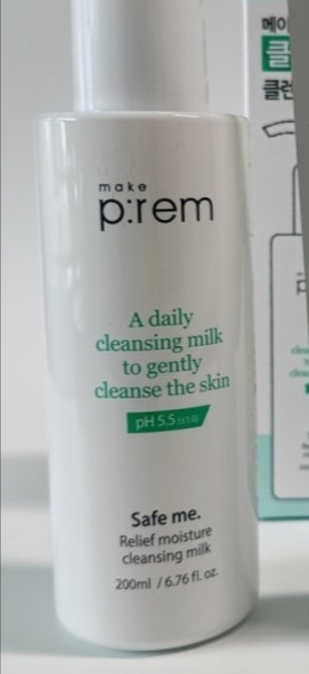 Ảnh đánh giá thực tế của người dùng về Safe Me Relief Moisture Cleansing Milk