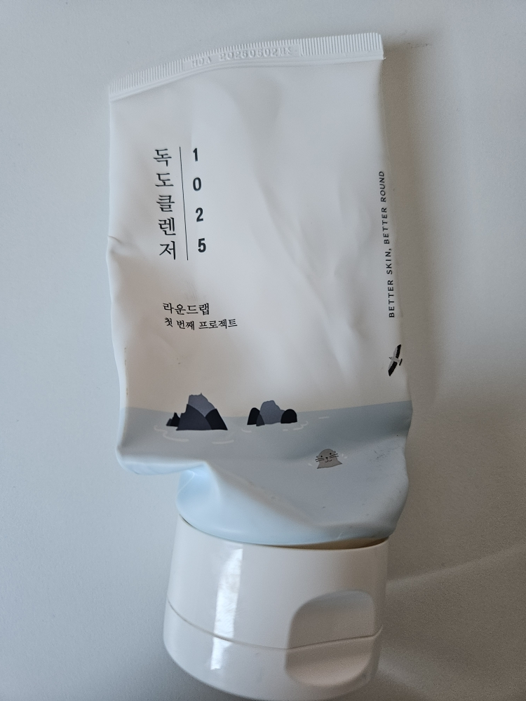 ROUNDLAB 1025 Đảo Dokdo Cleanser review image