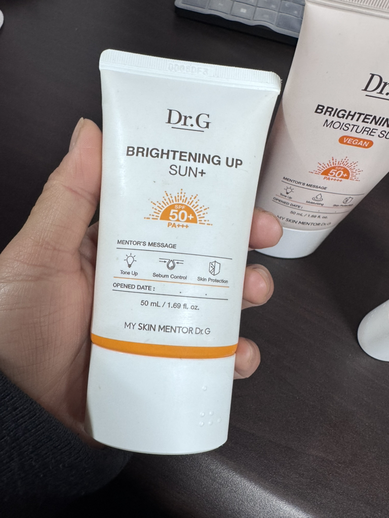 닥터지 (Dr.G) 브라이트닝 업 선 플러스 [SPF50+/PA+++] review image