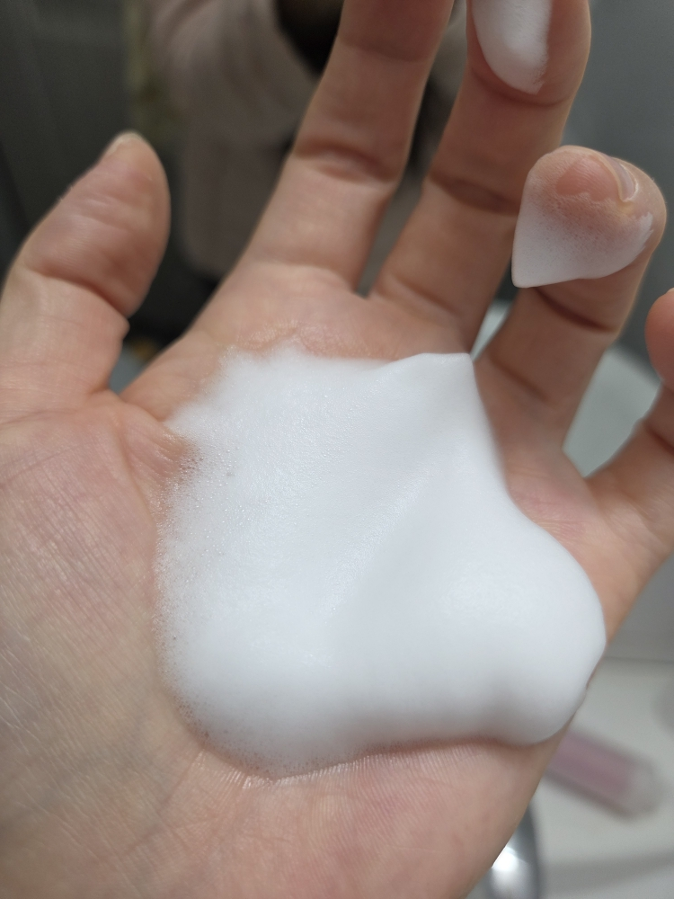 아누아 (Anua) 어성초 약산성 딥 클렌징 워터 review image