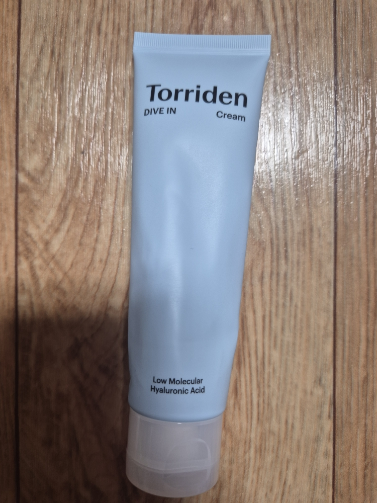 Ảnh đánh giá thực tế của người dùng về Kem dưỡng da chứa axit hyaluronic phân tử thấp Dive In