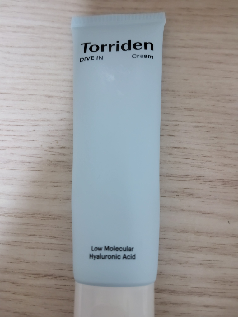 Ảnh đánh giá thực tế của người dùng về Kem dưỡng da chứa axit hyaluronic phân tử thấp Dive In