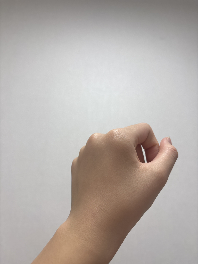 에이프릴스킨 (APRILSKIN) 핑크 에디션 히어로쿠션 [SPF50+/PA++++] [21호 라이트베이지] review image