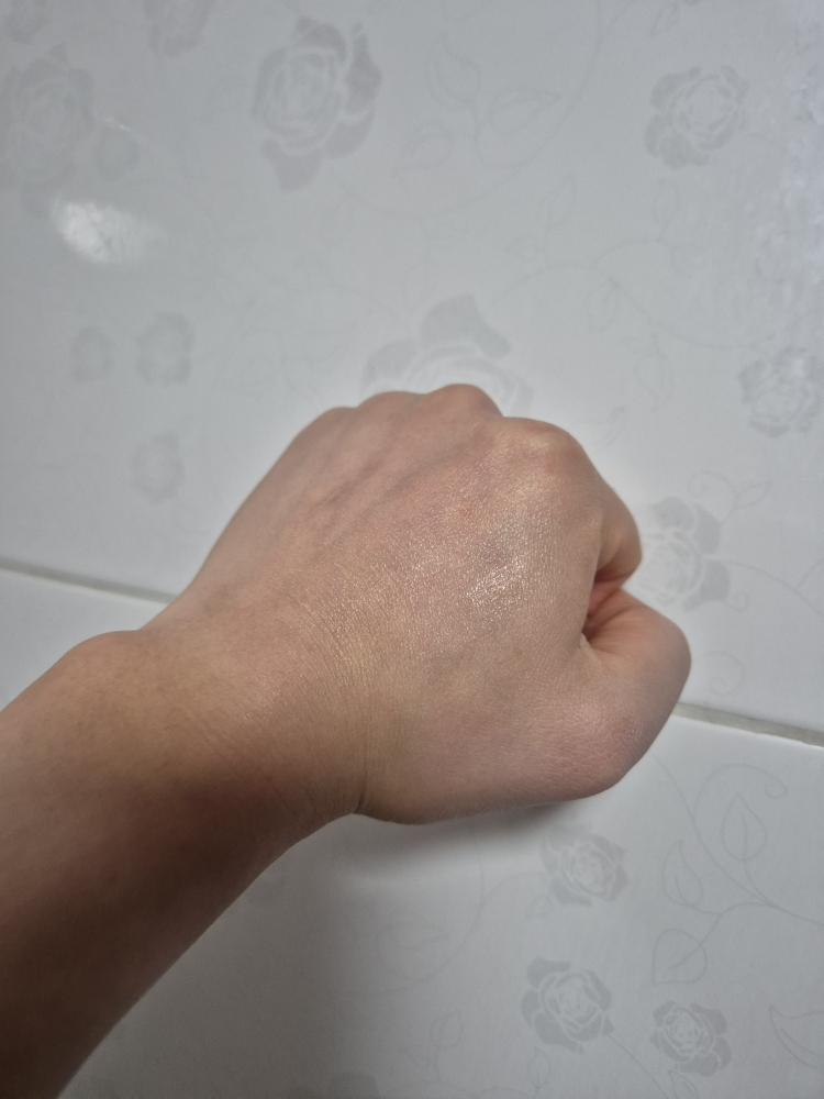 코스노리 (COSNORI) 화이트닝드레스 미백 톤업크림 review image