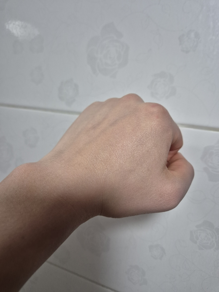 코스노리 (COSNORI) 화이트닝드레스 미백 톤업크림 review image