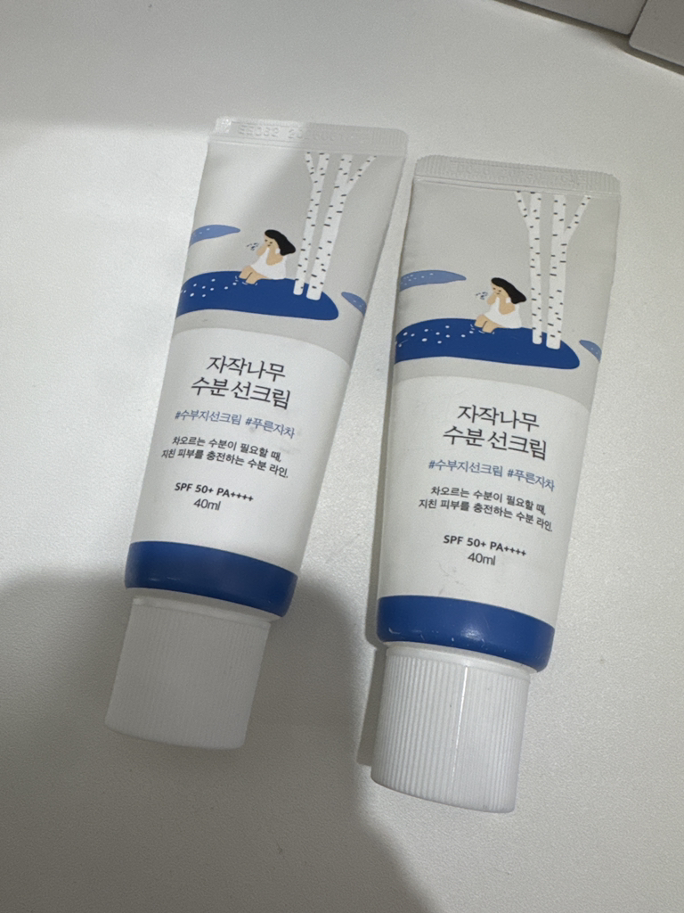 ROUNDLAB Kem chống nắng không chứa khoáng chất từ cây bạch dương [SPF50+/PA++++] review image