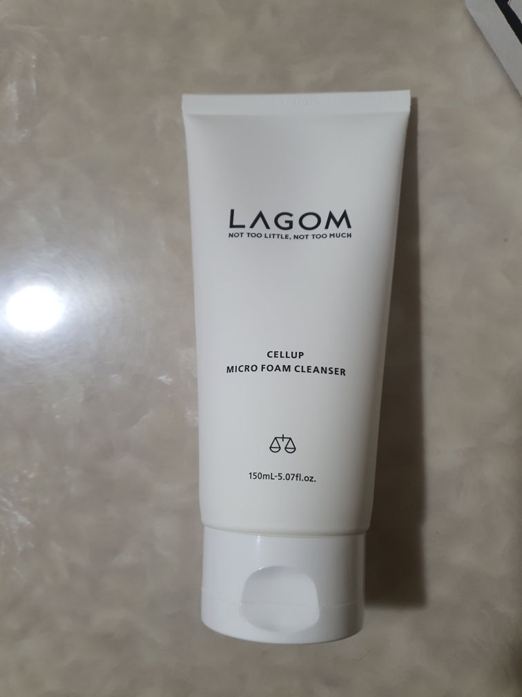 라곰 (LAGOM) 마이크로 폼 클렌저 review image