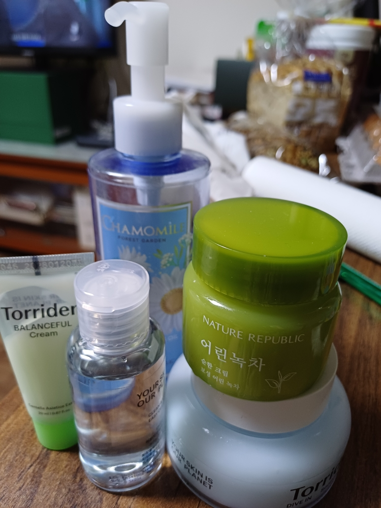 프리메이 (freemay) 어성초 진정해 수분 토너 review image