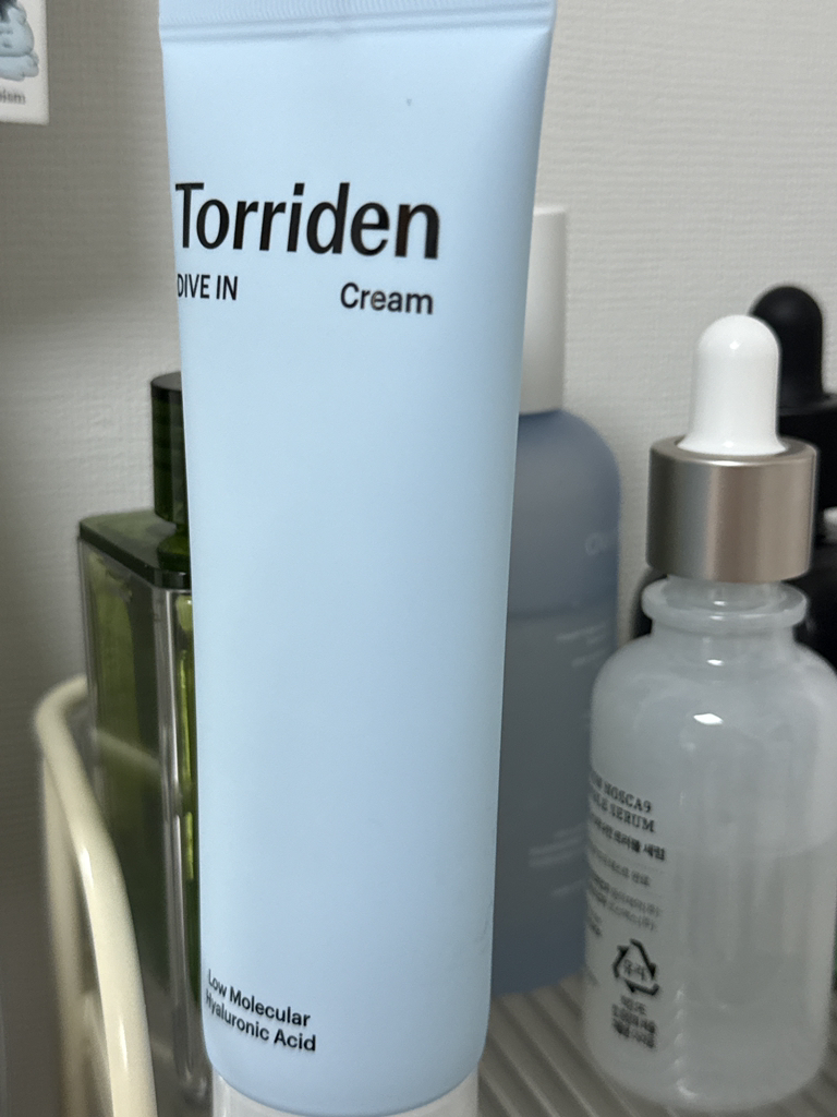 Ảnh đánh giá thực tế của người dùng về Kem dưỡng da chứa axit hyaluronic phân tử thấp Dive In