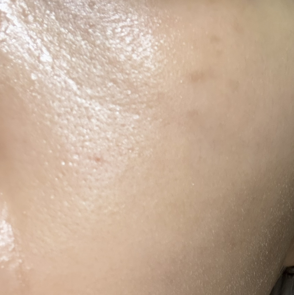 어바웃톤 (ABOUT_TONE.) 스킨 레이어 핏 쿠션 [SPF30/PA++] [22 아이보리] review image