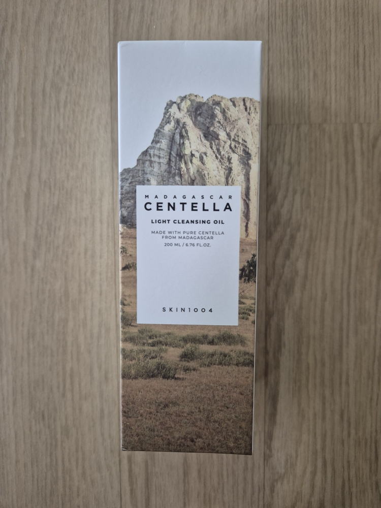 SKIN1004 Madagascar Centella Light Cleansing Oil review image