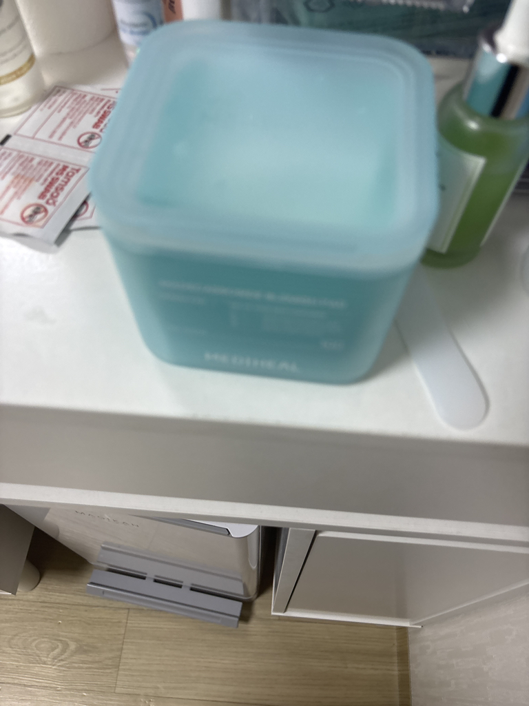 MEDIHEAL PDRN Pore Elasticity Pad review image