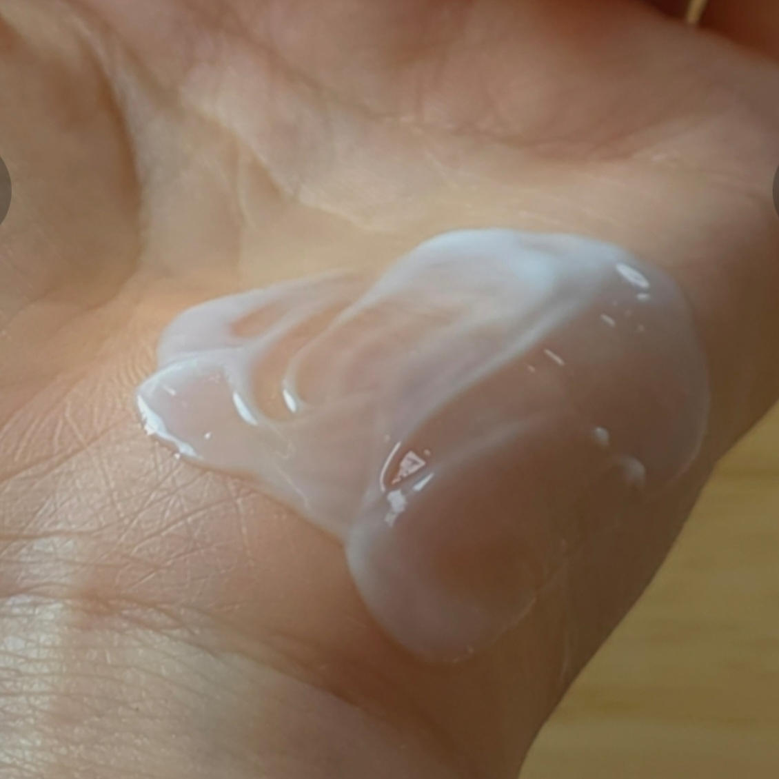 IsNtree Kem dưỡng ẩm siêu phân tử hyaluronic acid và kẽm review image