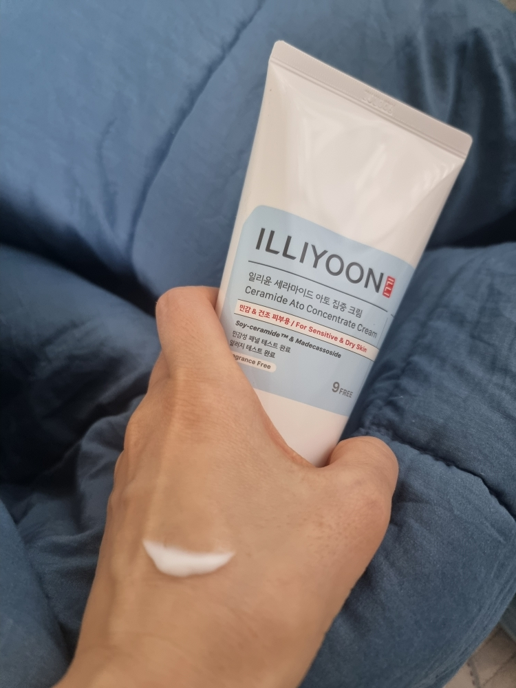 ILLIYOON Kem dưỡng da tập trung Ceramide Ato review image